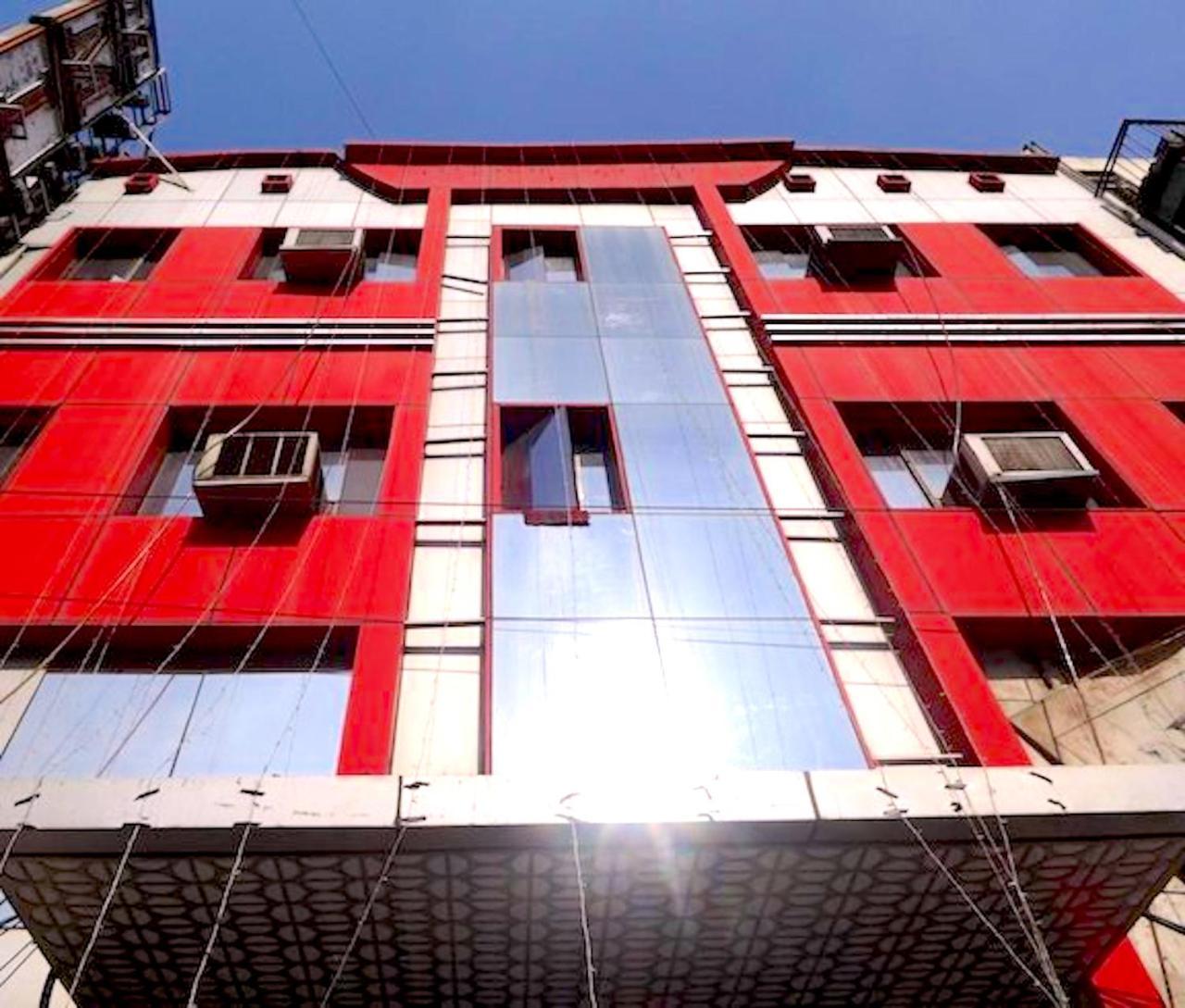 Hotel Milan Deluxe New Delhi Buitenkant foto